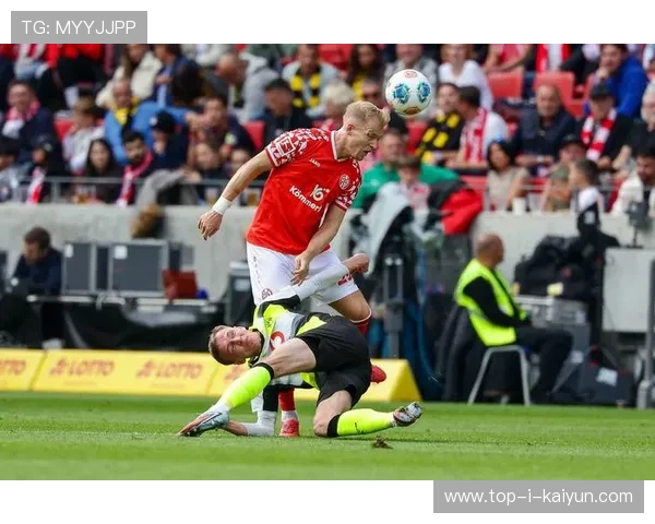 拜仁战术调整果断,重新掌控比赛节奏,拜仁战术分析