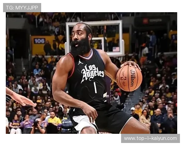 哈登突破造杀伤，快船进攻端节奏完美